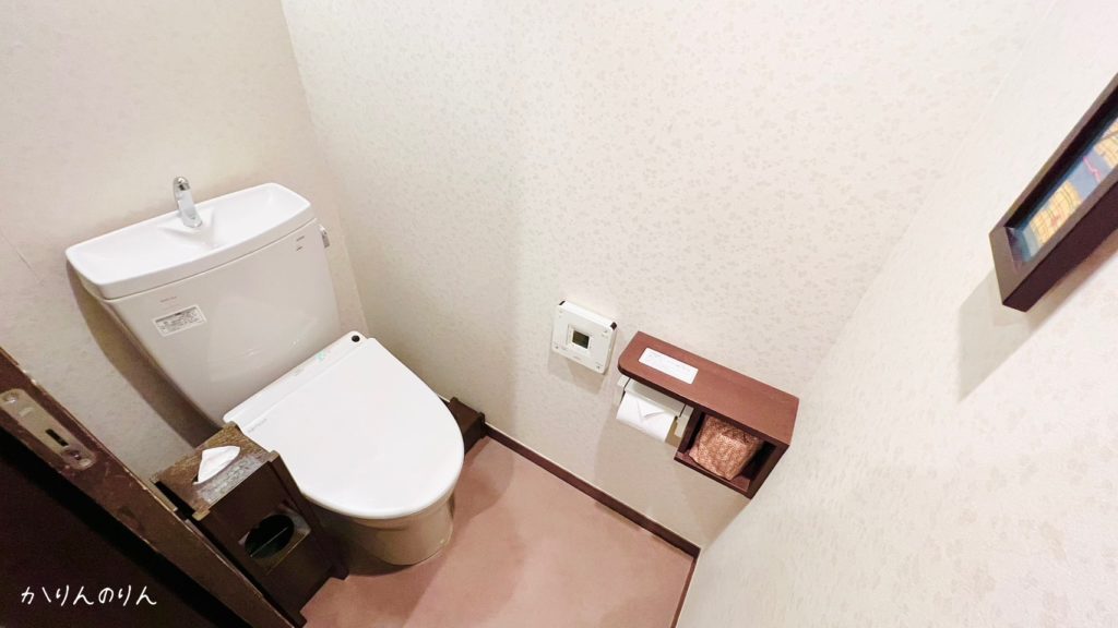 京都嵐山温泉花伝抄の部屋のトイレ